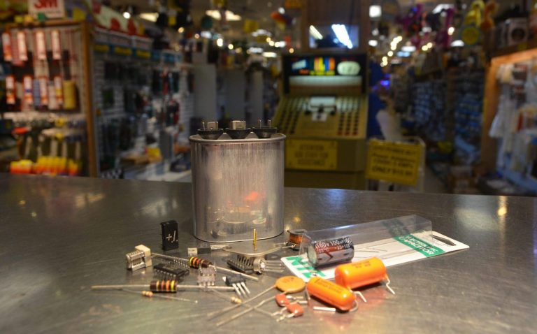 Electronic Parts Outlet
